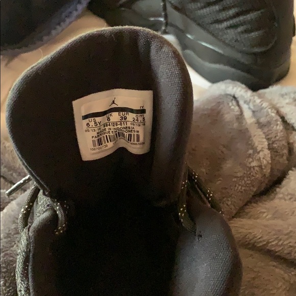 Jordan Black Cat 13’s Size 6.5 GS - Picture 4 of 4